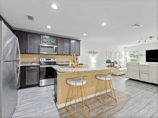8975 SOUTHERN CHARM CIRCLE, Brooksville, FL 34613