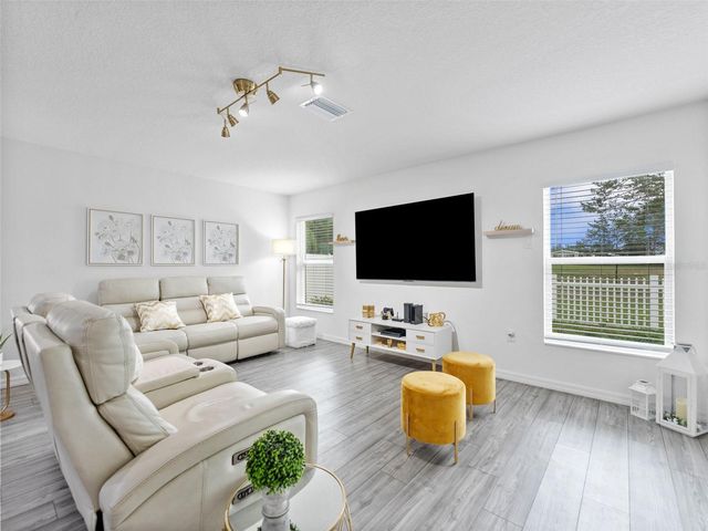8975 SOUTHERN CHARM CIRCLE, Brooksville, FL 34613