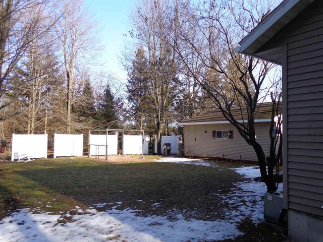 2110 E BREEZEWOOD COURT, Plover, WI 54467