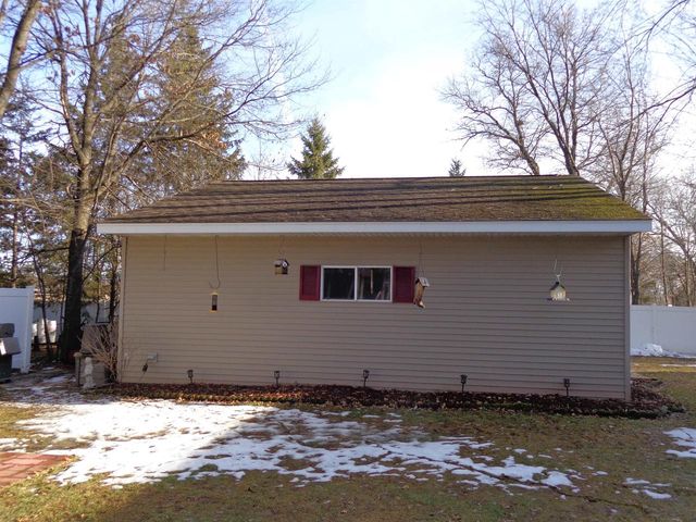 2110 E BREEZEWOOD COURT, Plover, WI 54467