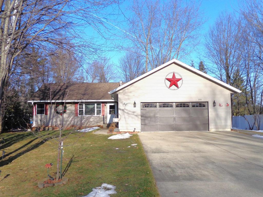 2110 E BREEZEWOOD COURT, Plover, WI 54467