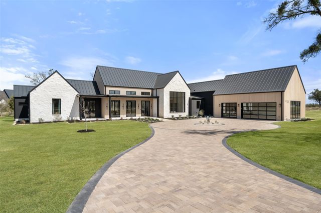 123 Landings WAY, Spicewood, TX 78669
