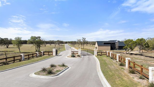 123 Landings WAY, Spicewood, TX 78669