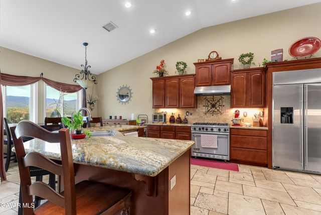 4534 W Columbia Way, Quartz Hill, CA 93536