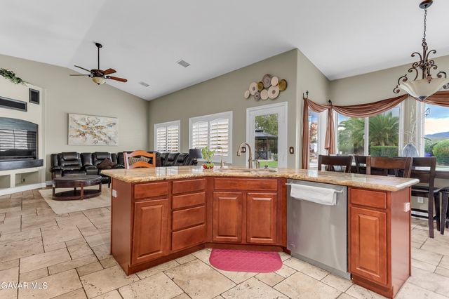 4534 W Columbia Way, Quartz Hill, CA 93536