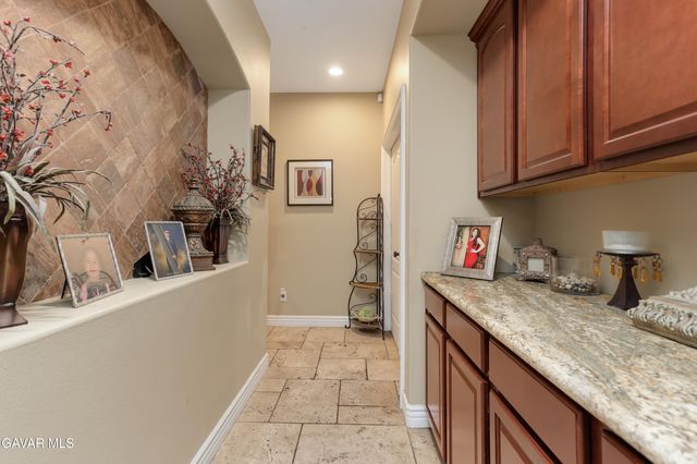 4534 W Columbia Way, Quartz Hill, CA 93536