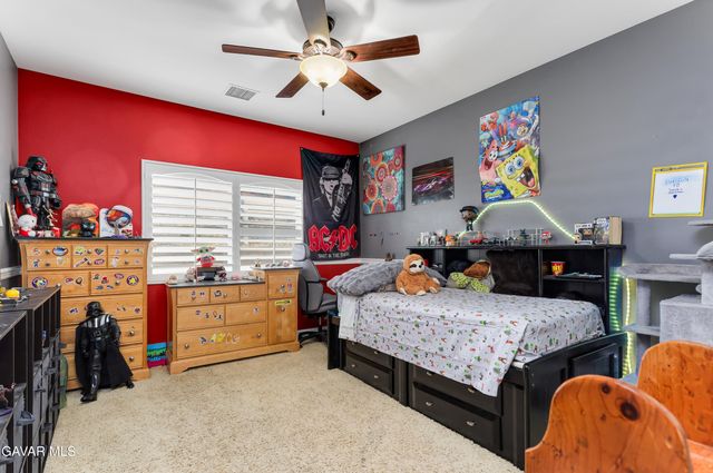 4534 W Columbia Way, Quartz Hill, CA 93536