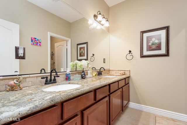 4534 W Columbia Way, Quartz Hill, CA 93536