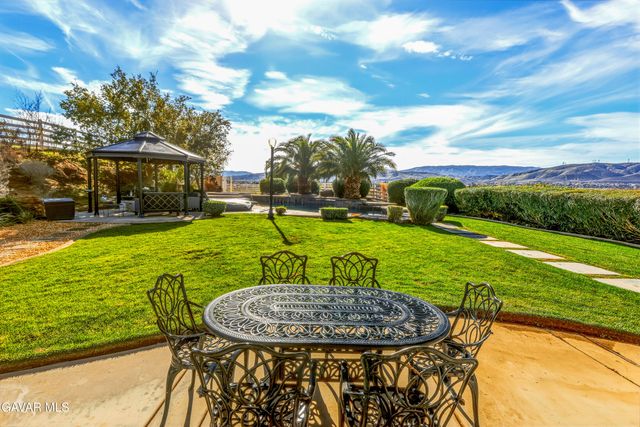 4534 W Columbia Way, Quartz Hill, CA 93536