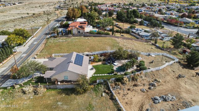 4534 W Columbia Way, Quartz Hill, CA 93536