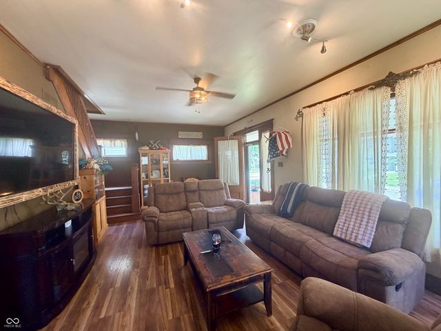 333 W 7th Street, Rushville, IN 46173