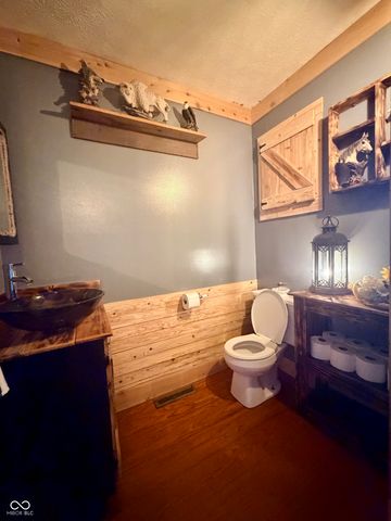 333 W 7th Street, Rushville, IN 46173