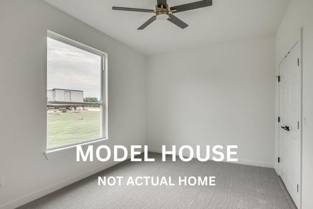 2434 Wolf Creek Bend, Blanchard, OK 73010