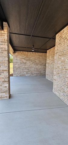 2434 Wolf Creek Bend, Blanchard, OK 73010