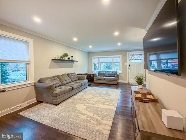 434 WOODLAND AVE, Horsham, PA 19044