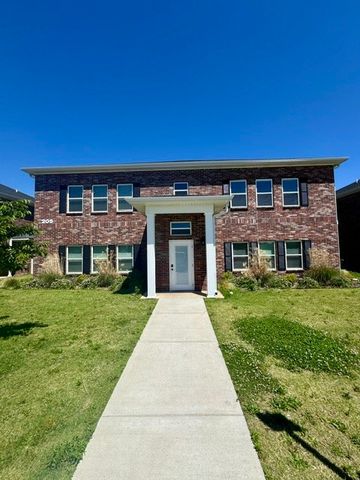 203 N 13th Street 101, Rogers, AR 72756