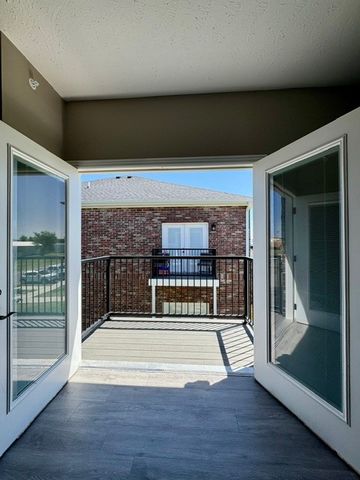 203 N 13th Street 101, Rogers, AR 72756