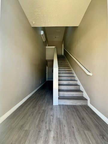 203 N 13th Street 101, Rogers, AR 72756