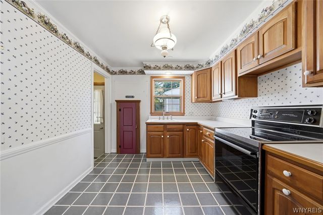 28 Linwood Avenue, Tonawanda, NY 14150