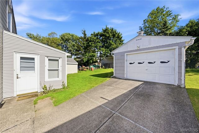 28 Linwood Avenue, Tonawanda, NY 14150