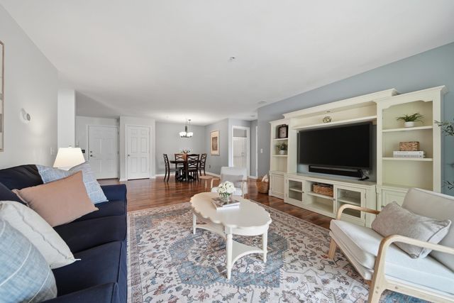 65 Fordway Ext Unit 3110, Derry, NH 03038