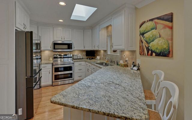300 Knox Circle, Lavonia, GA 30553