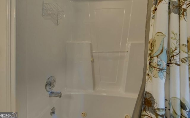 300 Knox Circle, Lavonia, GA 30553