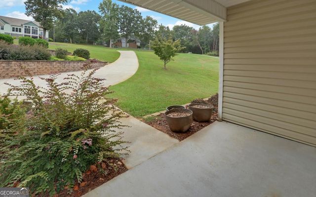 300 Knox Circle, Lavonia, GA 30553