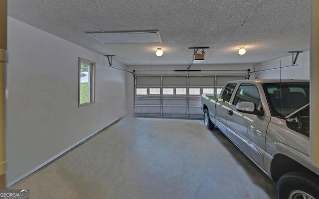 300 Knox Circle, Lavonia, GA 30553
