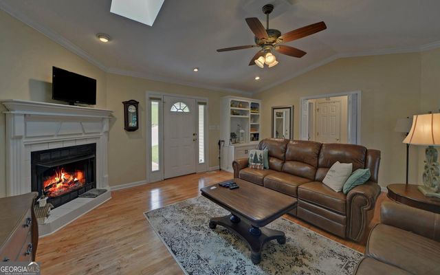 300 Knox Circle, Lavonia, GA 30553