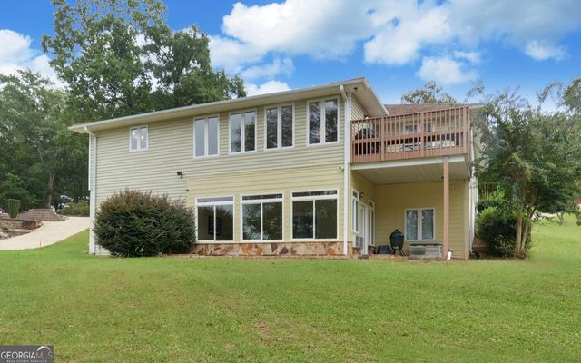300 Knox Circle, Lavonia, GA 30553