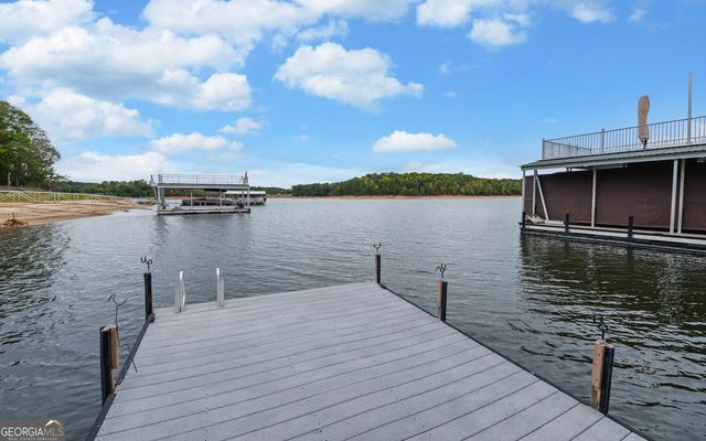 300 Knox Circle, Lavonia, GA 30553