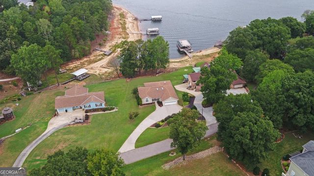 300 Knox Circle, Lavonia, GA 30553