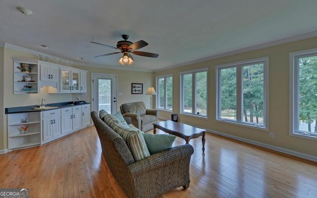 300 Knox Circle, Lavonia, GA 30553