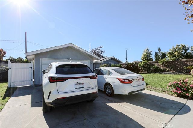 2186 W Huntington, Anaheim, CA 92801