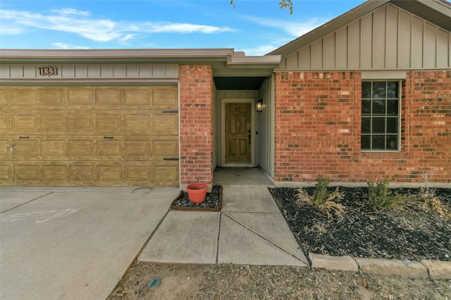 1133 Day Dream Drive, Fort Worth, TX 76052