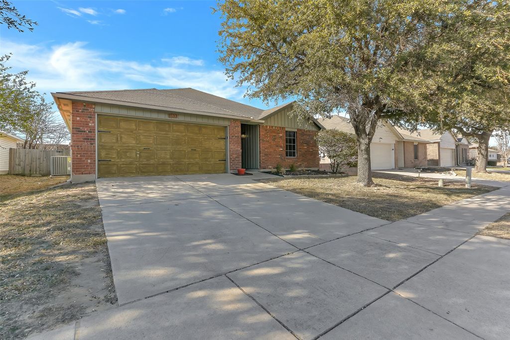 1133 Day Dream Drive, Fort Worth, TX 76052