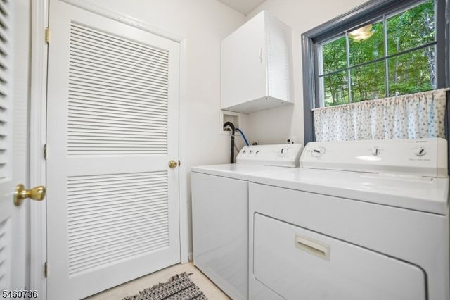 36 Cora Ln, Chester Twp., NJ 07930