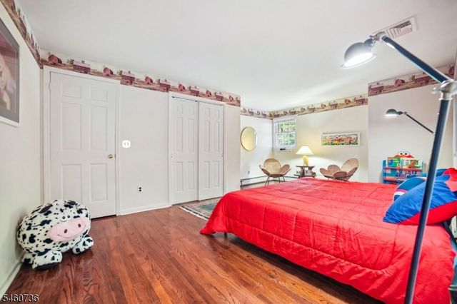 36 Cora Ln, Chester Twp., NJ 07930