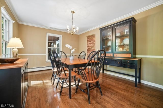 36 Cora Ln, Chester Twp., NJ 07930