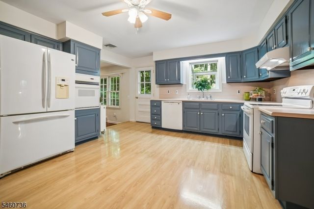 36 Cora Ln, Chester Twp., NJ 07930