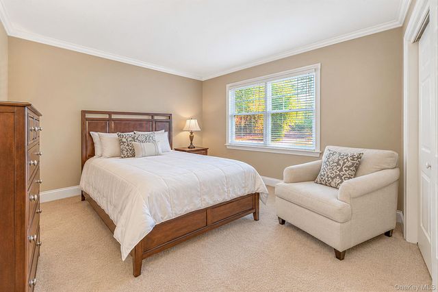 1140 Merritts Road, Farmingdale, NY 11735