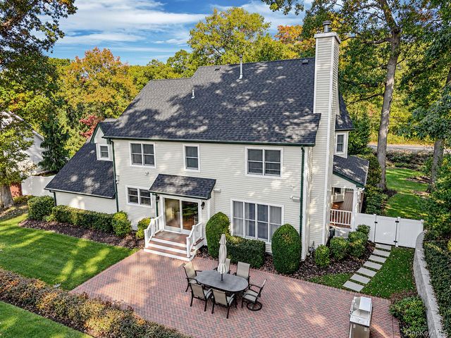 1140 Merritts Road, Farmingdale, NY 11735
