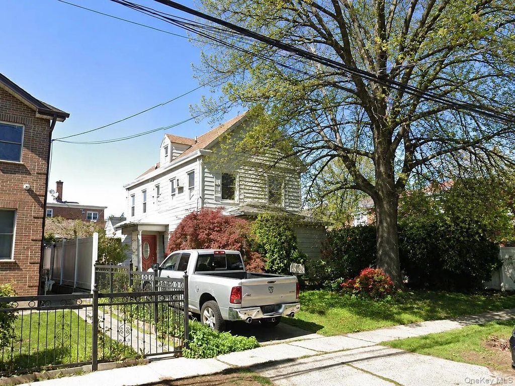 147-33 Hawthorne Avenue, Flushing, NY 11355 — exterior