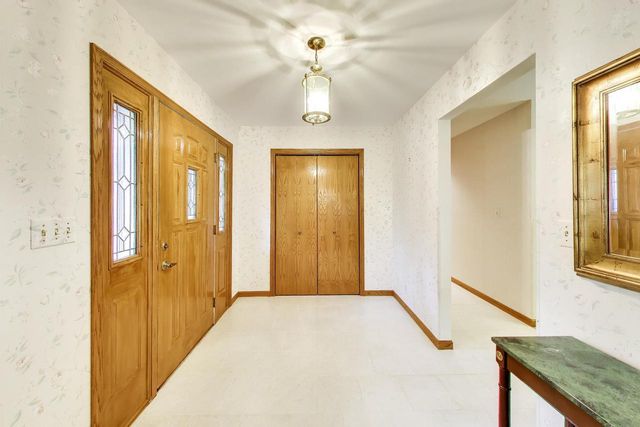 925 Tarrant DRIVE, Fontana, WI 53125