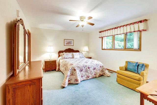 925 Tarrant DRIVE, Fontana, WI 53125