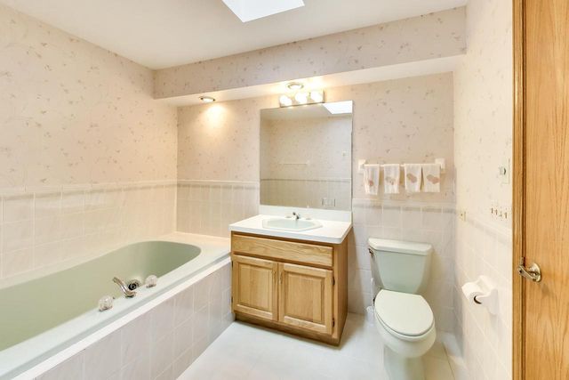 925 Tarrant DRIVE, Fontana, WI 53125