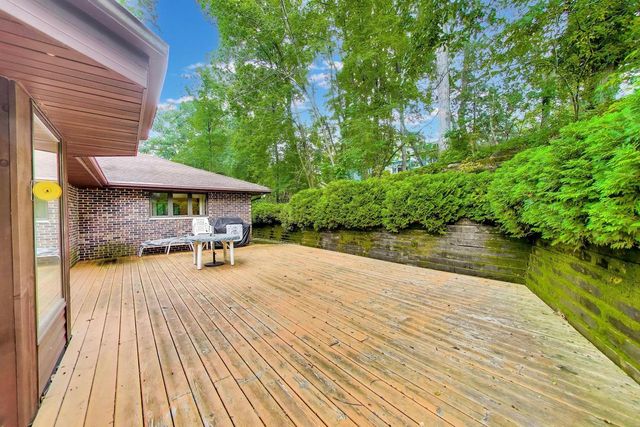 925 Tarrant DRIVE, Fontana, WI 53125