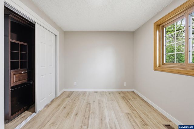 4986 Chan St S, Salem, OR 97306