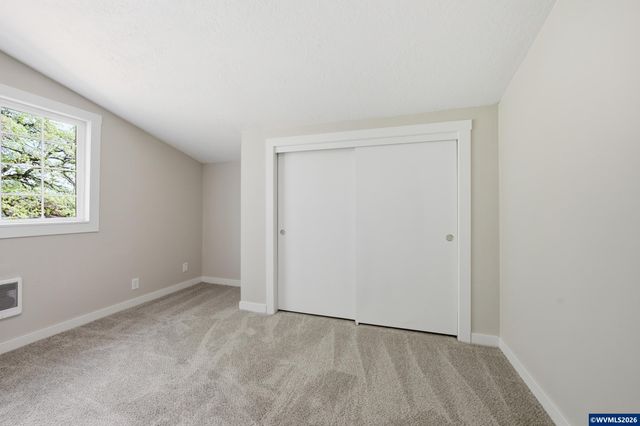 4986 Chan St S, Salem, OR 97306